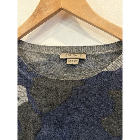 Amicale Women's Cashmere Sweater Blue Camo Long Sleeve Size Large - Picture 6 of 6